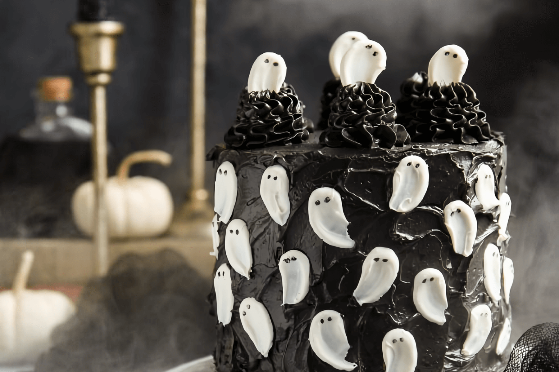 15 Creepy Gothic Candle Holder Ideas for a Scary Halloween