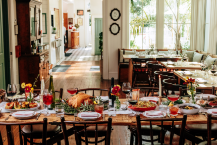 How to Host Thanksgiving Like a Hospitality Pro | Paperless Post