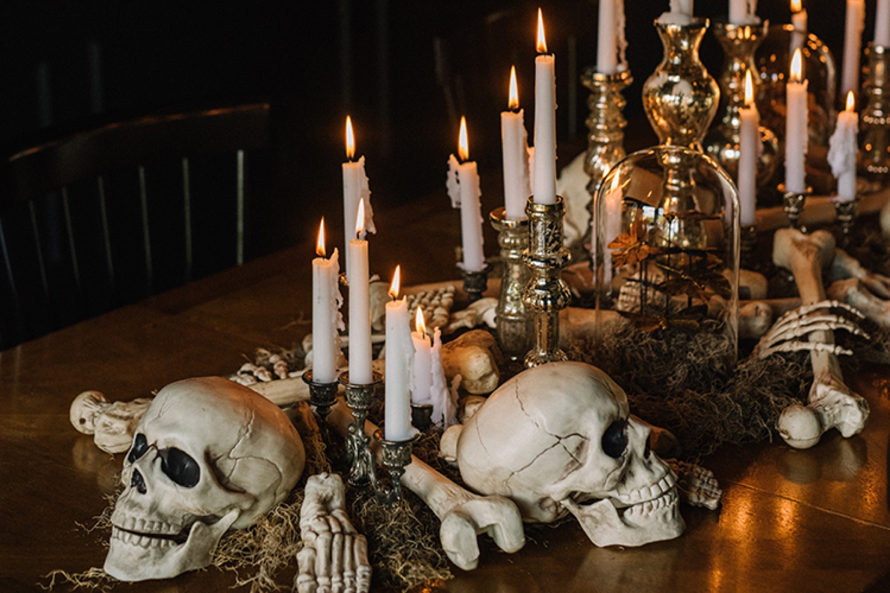 chic Halloween party ideas from Paperless Post
