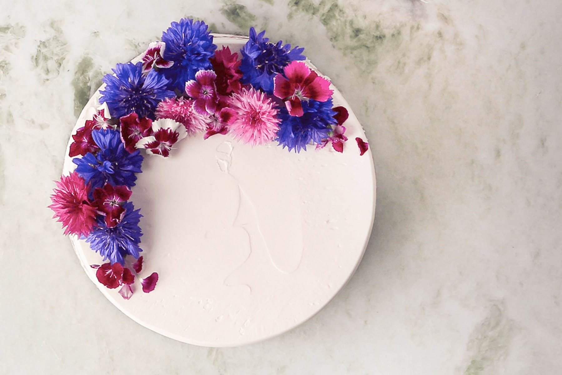 Edible flower cake - Paperless Post 